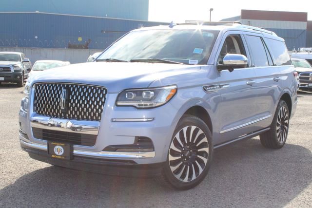 Used 2024 Lincoln Navigator Black Label AWD/4WD image 11
