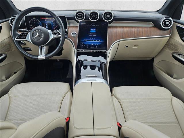 Used 2024 Mercedes-Benz GLC 300 4MATIC image 16
