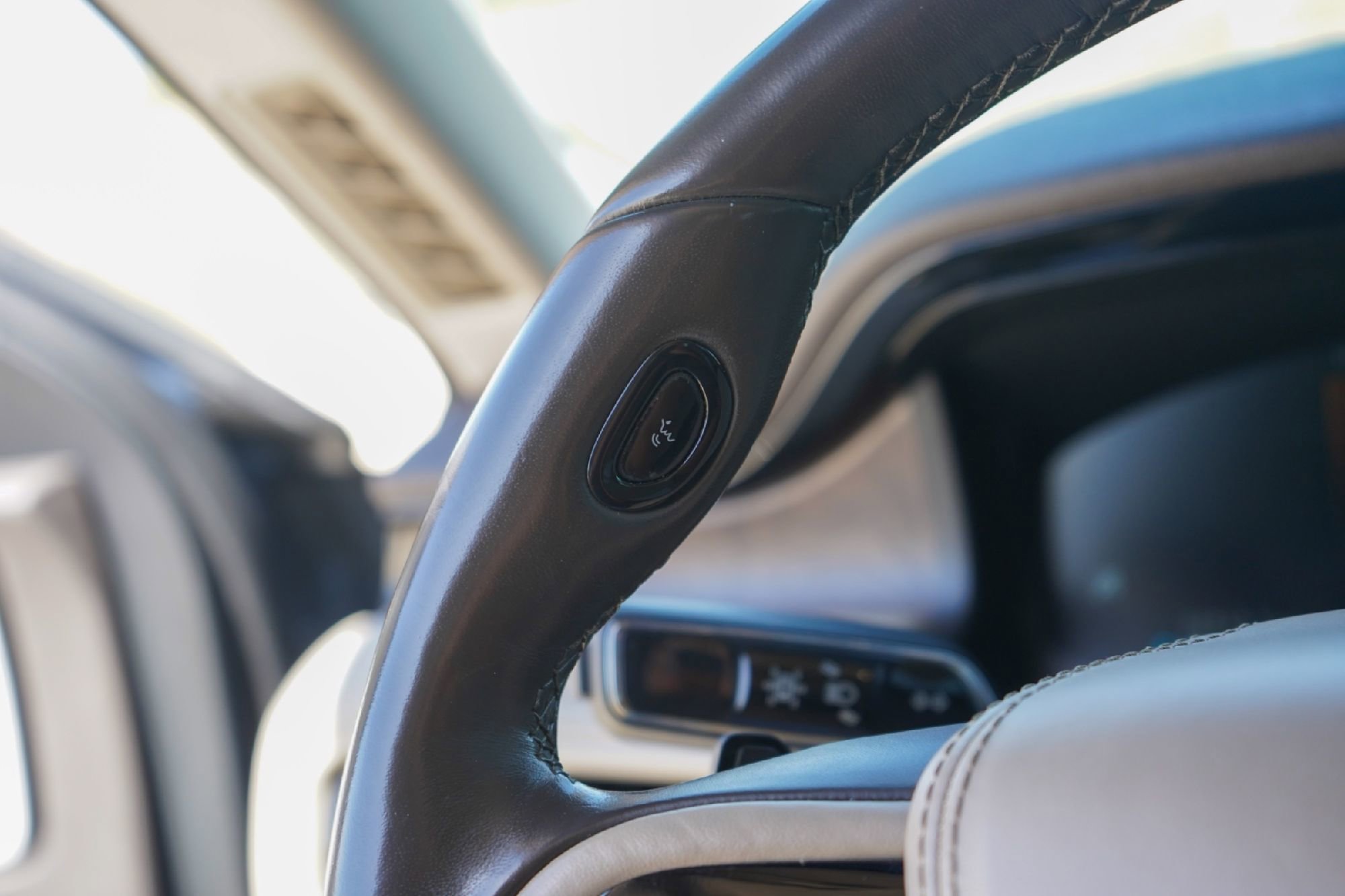 Used 2020 Lincoln Aviator Reserve w/ Equipment Group 202A image 21