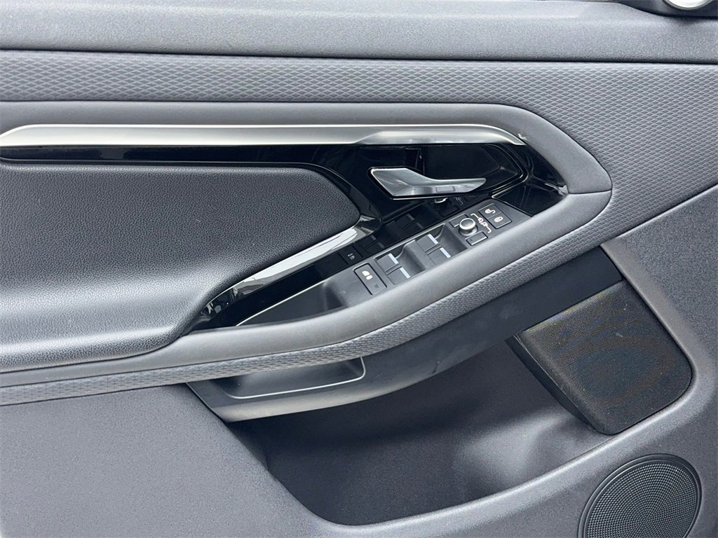 Used 2020 Land Rover Range Rover Evoque S image 39