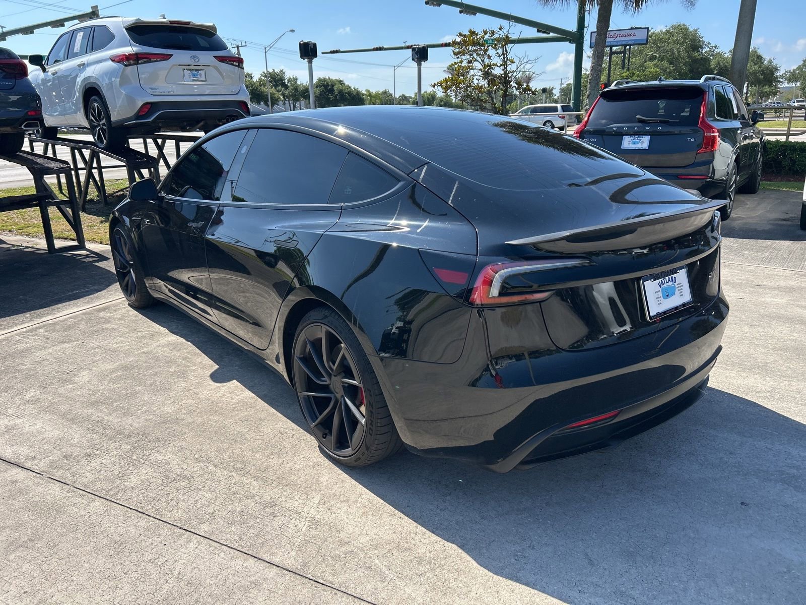 Used 2024 Tesla Model 3 Performance AWD/4WD image 3