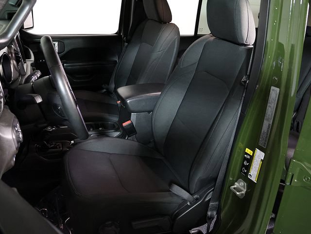 Used 2023 Jeep Wrangler Unlimited w/ Cold Weather Group AWD/4WD image 4
