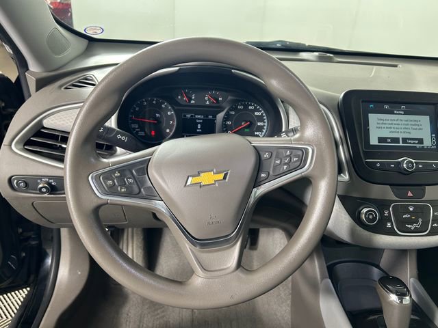 Used 2018 Chevrolet Malibu LS image 12