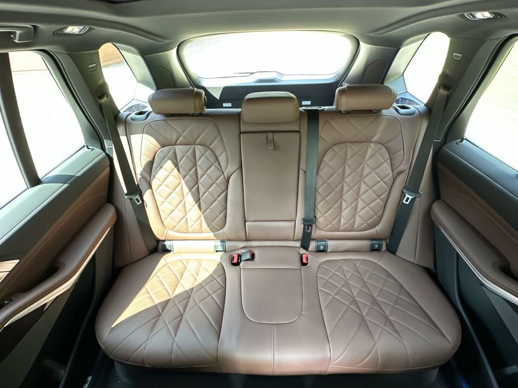 Used 2024 BMW X5 xDrive40i w/ Premium Package image 47