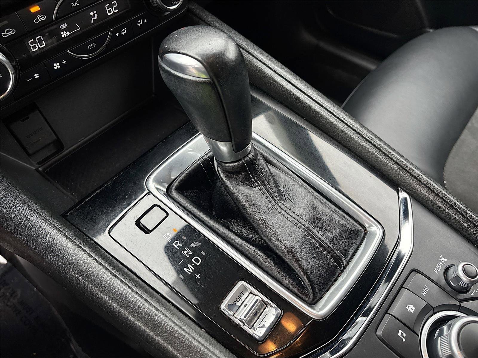 Used 2018 MAZDA CX-5 Touring image 17