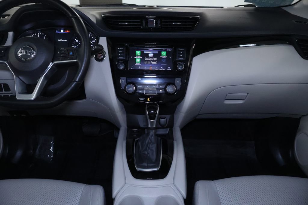 Used 2022 Nissan Rogue Sport SL w/ Premium Package image 19