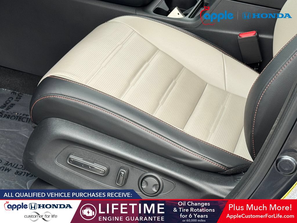 Used 2025 Honda CR-V Sport Touring image 8