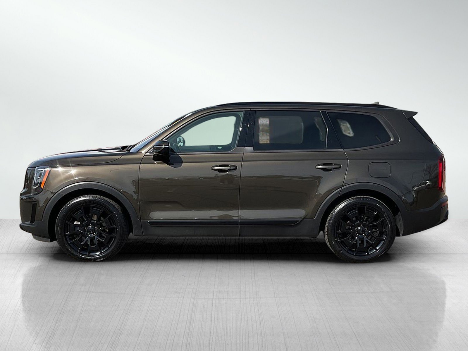 Used 2021 Kia Telluride SX w/ SX Prestige Package image 2