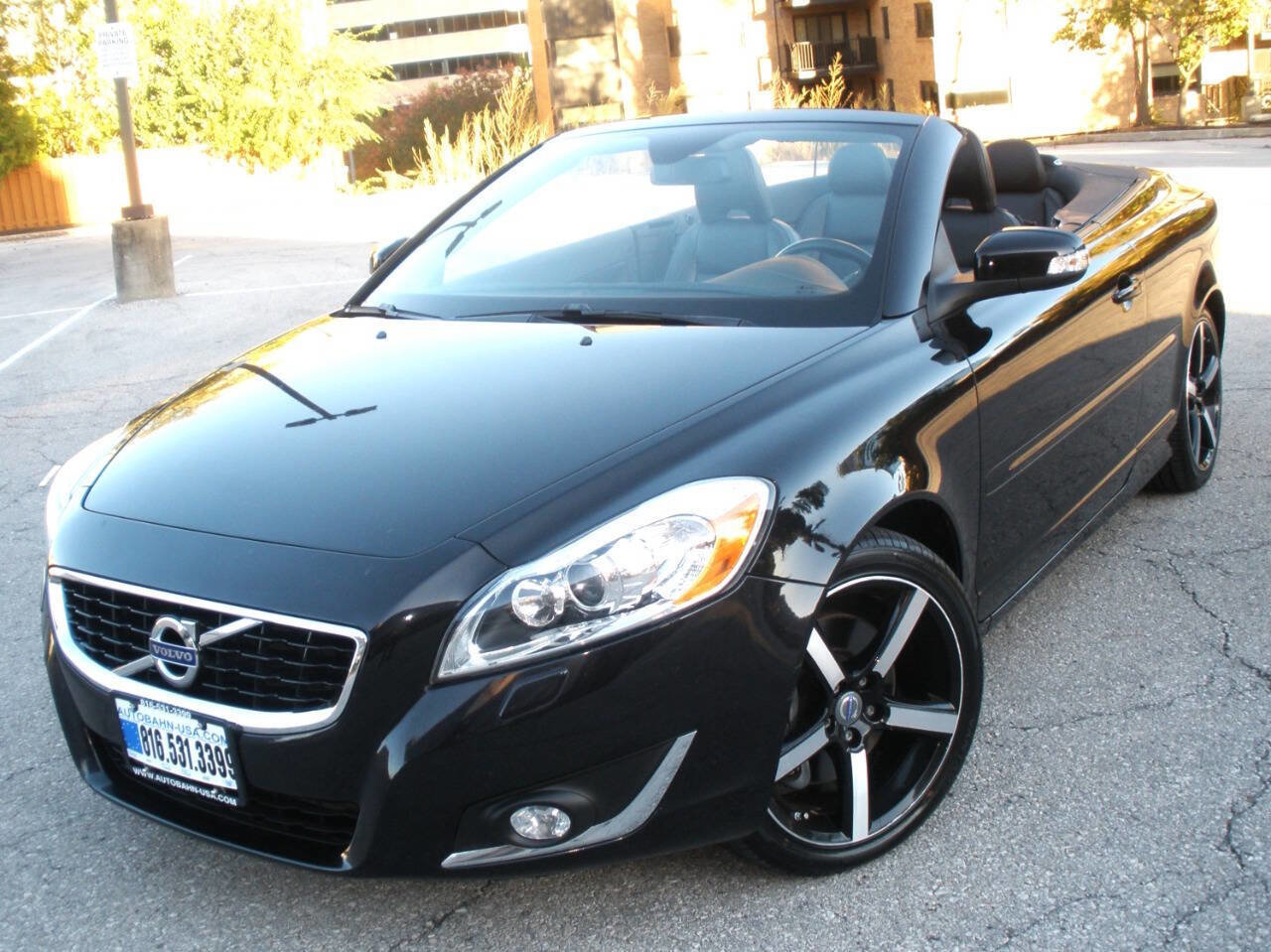 Used 2012 Volvo C70 T5 image 1