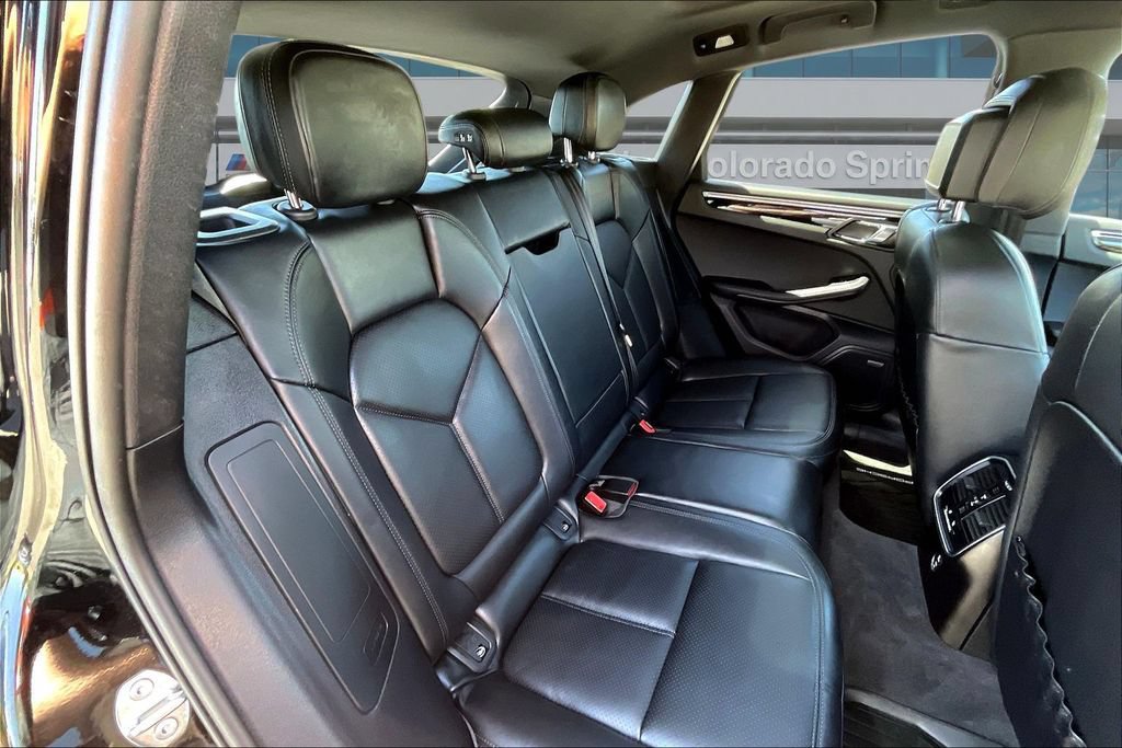 Used 2023 Porsche Macan AWD/4WD image 25
