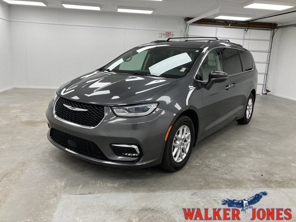 Used 2022 Chrysler Pacifica Touring-L FWD image 1