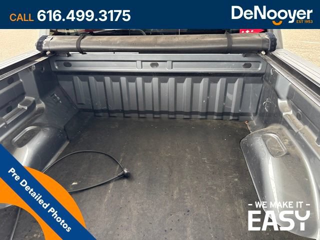 Used 2022 Chevrolet Colorado Z71 w/ Safety Package AWD/4WD image 9
