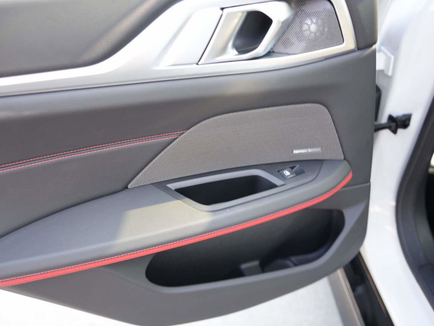 Used 2025 BMW i4 xDrive40i image 9