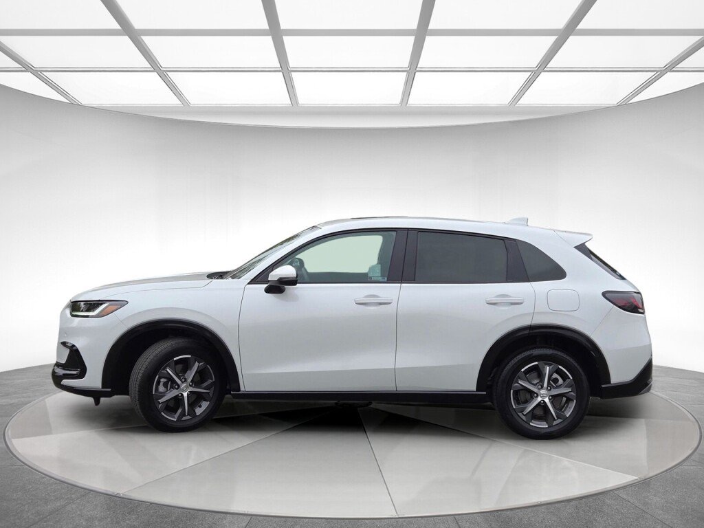 Certified 2024 Honda HR-V EX-L image 6