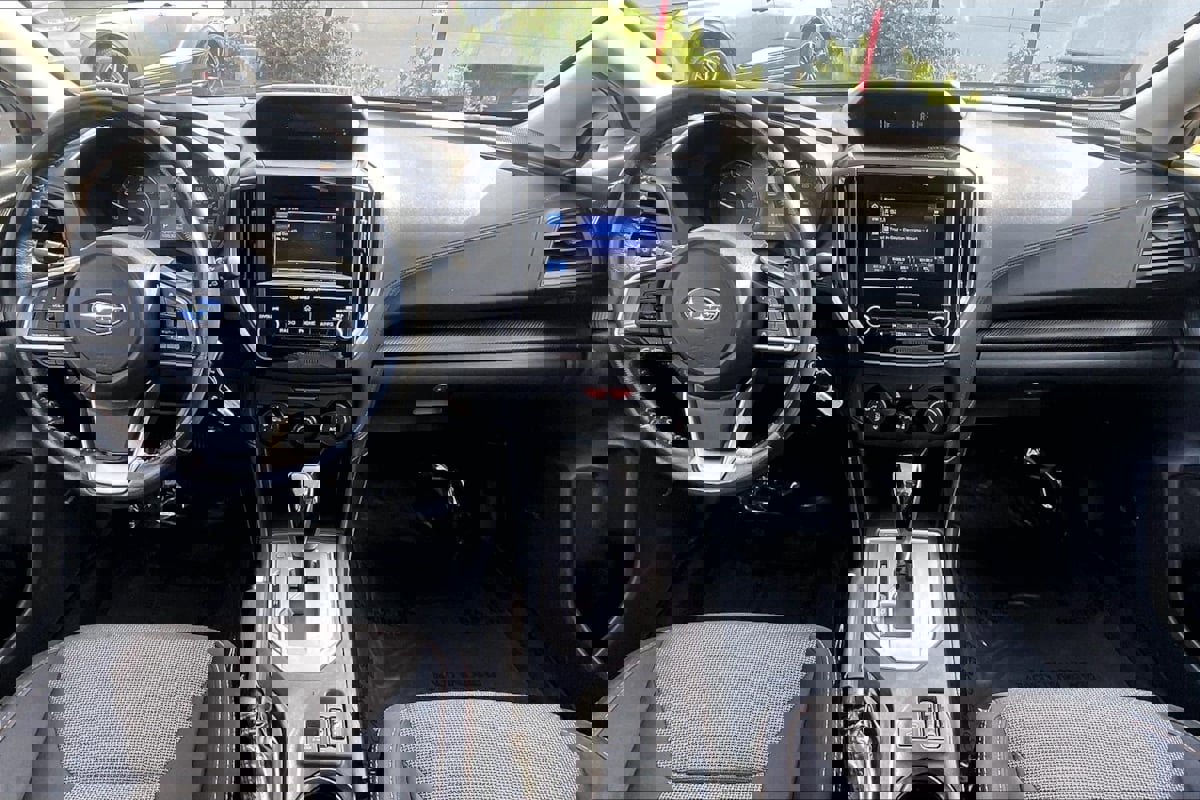 Used 2018 Subaru Crosstrek 2.0i Premium w/ Eyesight System image 12