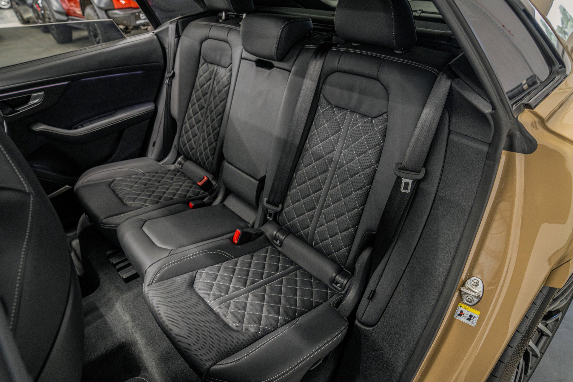 Used 2024 Audi SQ8 Prestige AWD/4WD image 15