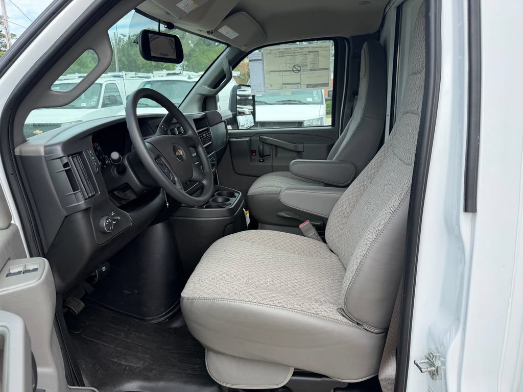 New 2026 Chevrolet Express 3500 w/ Power Convenience Package RWD image 5