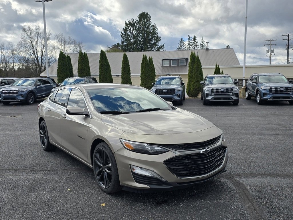 Used 2022 Chevrolet Malibu LT w/ Sport Edition image 7