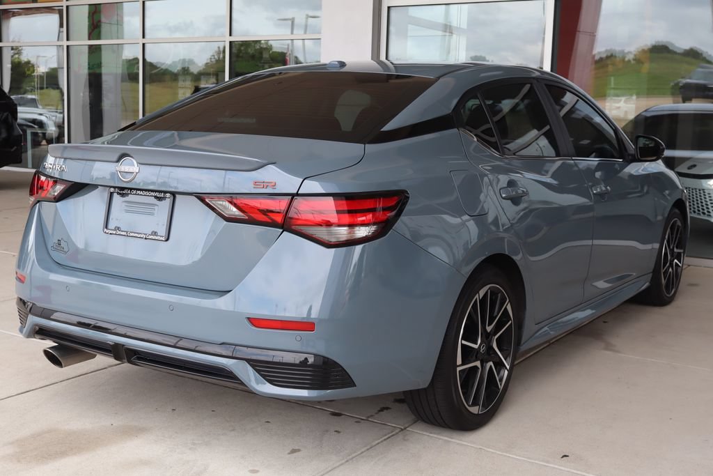 Used 2025 Nissan Sentra SR FWD image 9