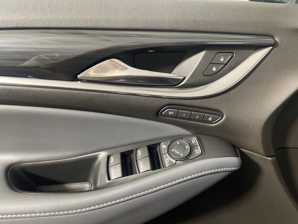 Used 2021 Buick Enclave Premium w/ Sun and Sites Package AWD/4WD image 9