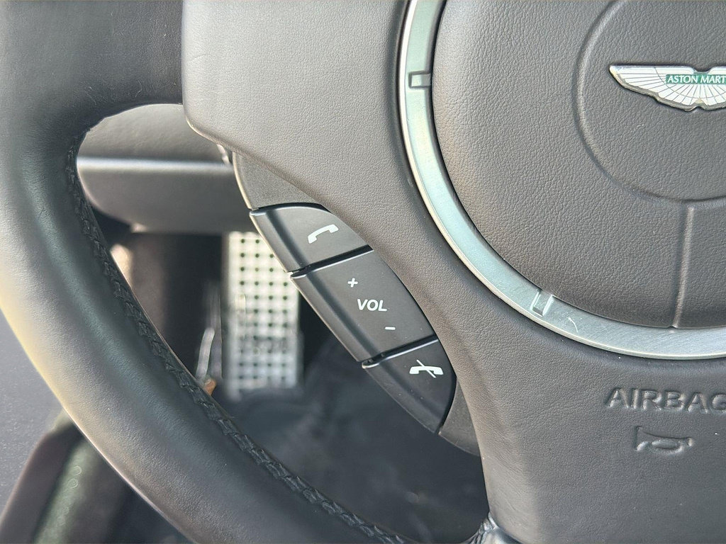 Used 2015 Aston Martin DB9 Coupe RWD image 8
