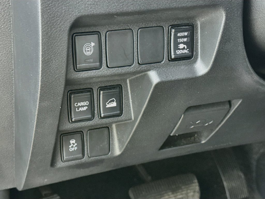 Used 2023 Nissan Frontier SV w/ SV Premium Package AWD/4WD image 12