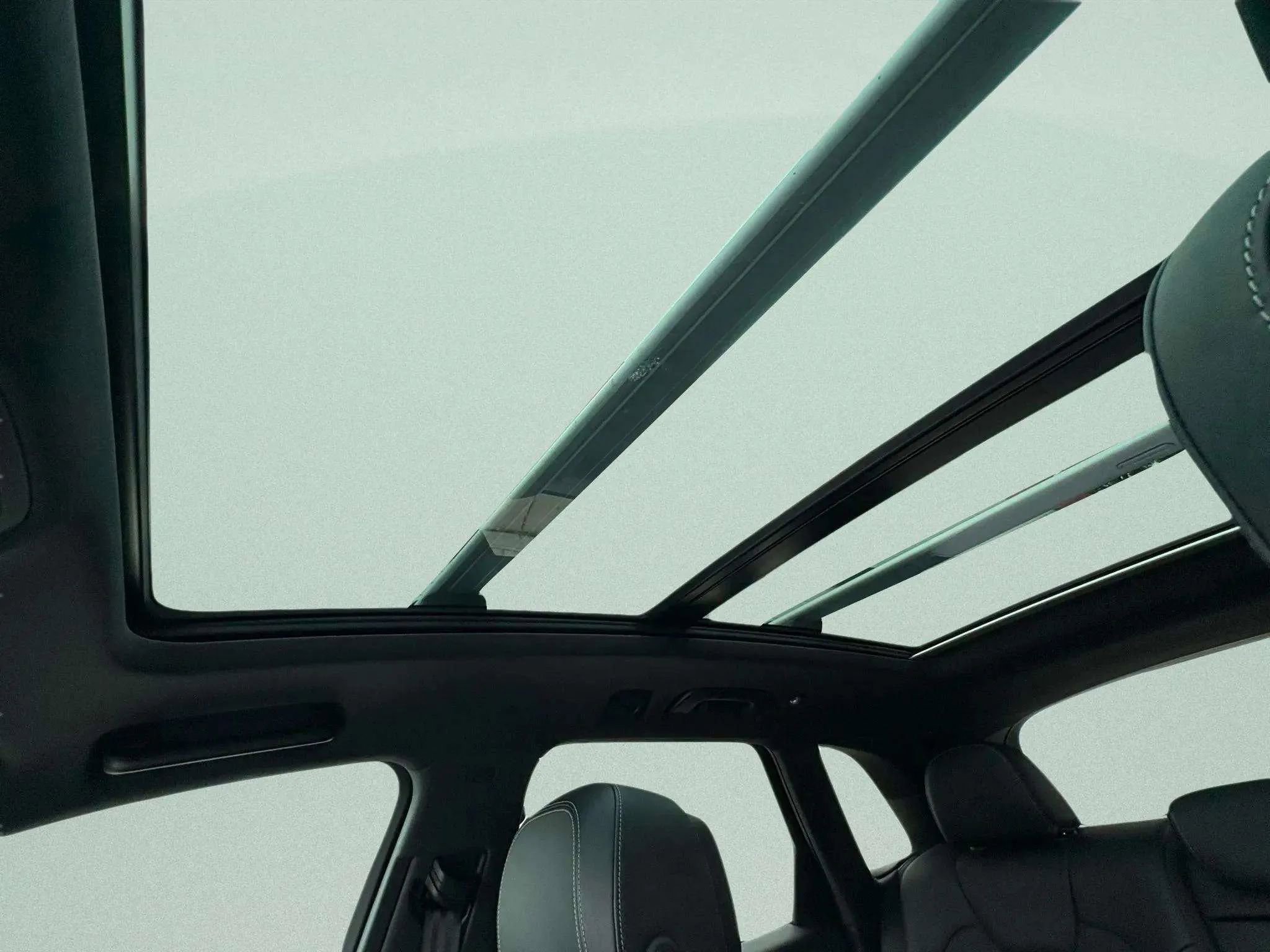 Used 2018 Audi SQ5 Premium Plus w/ Navigation Package image 47