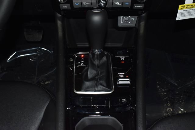New 2026 Jeep Compass Latitude w/ Sun and Sound Group AWD/4WD image 18