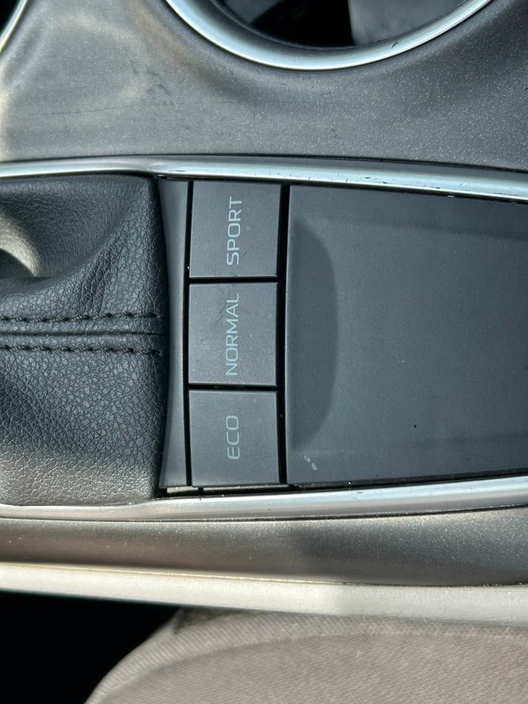 Used 2024 Toyota Camry LE FWD image 24