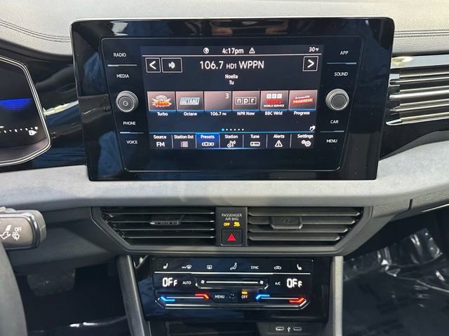 Used 2025 Volkswagen Jetta SE image 35