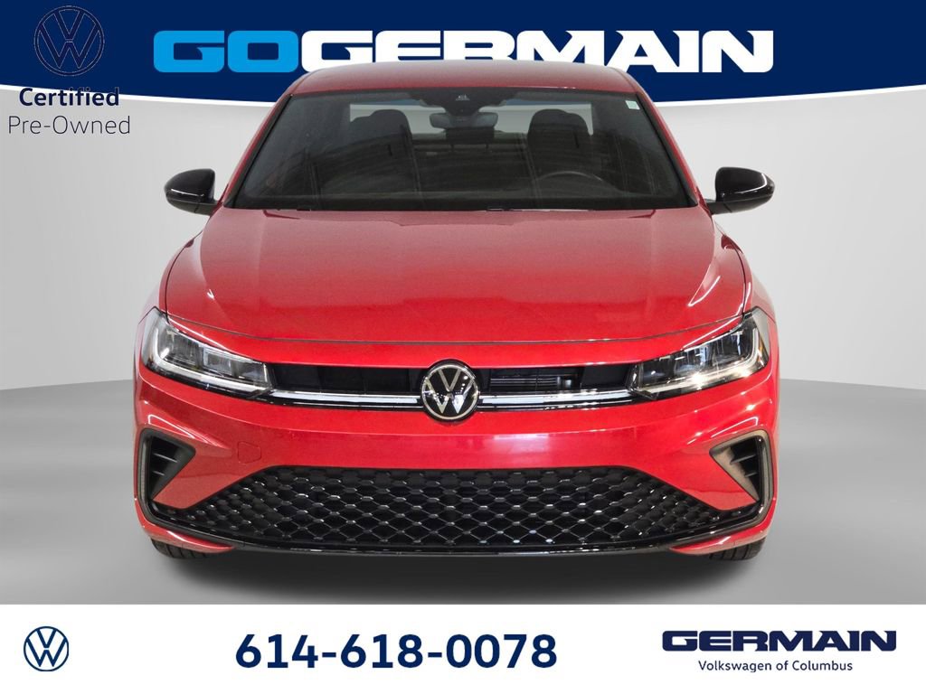 Used 2025 Volkswagen Jetta Sport image 3