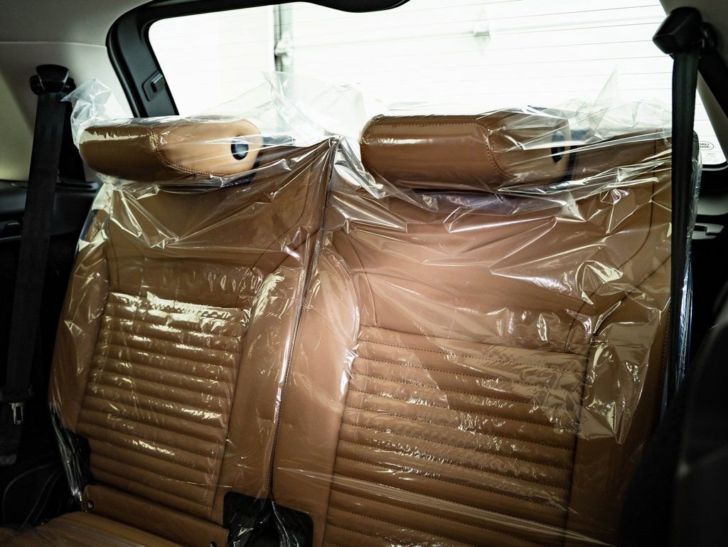 New 2026 Land Rover Discovery Limited Edition image 33