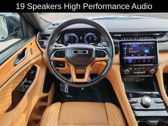Used 2025 Jeep Grand Cherokee Summit AWD/4WD image 23