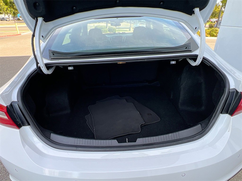 Used 2024 Chevrolet Malibu LT image 25