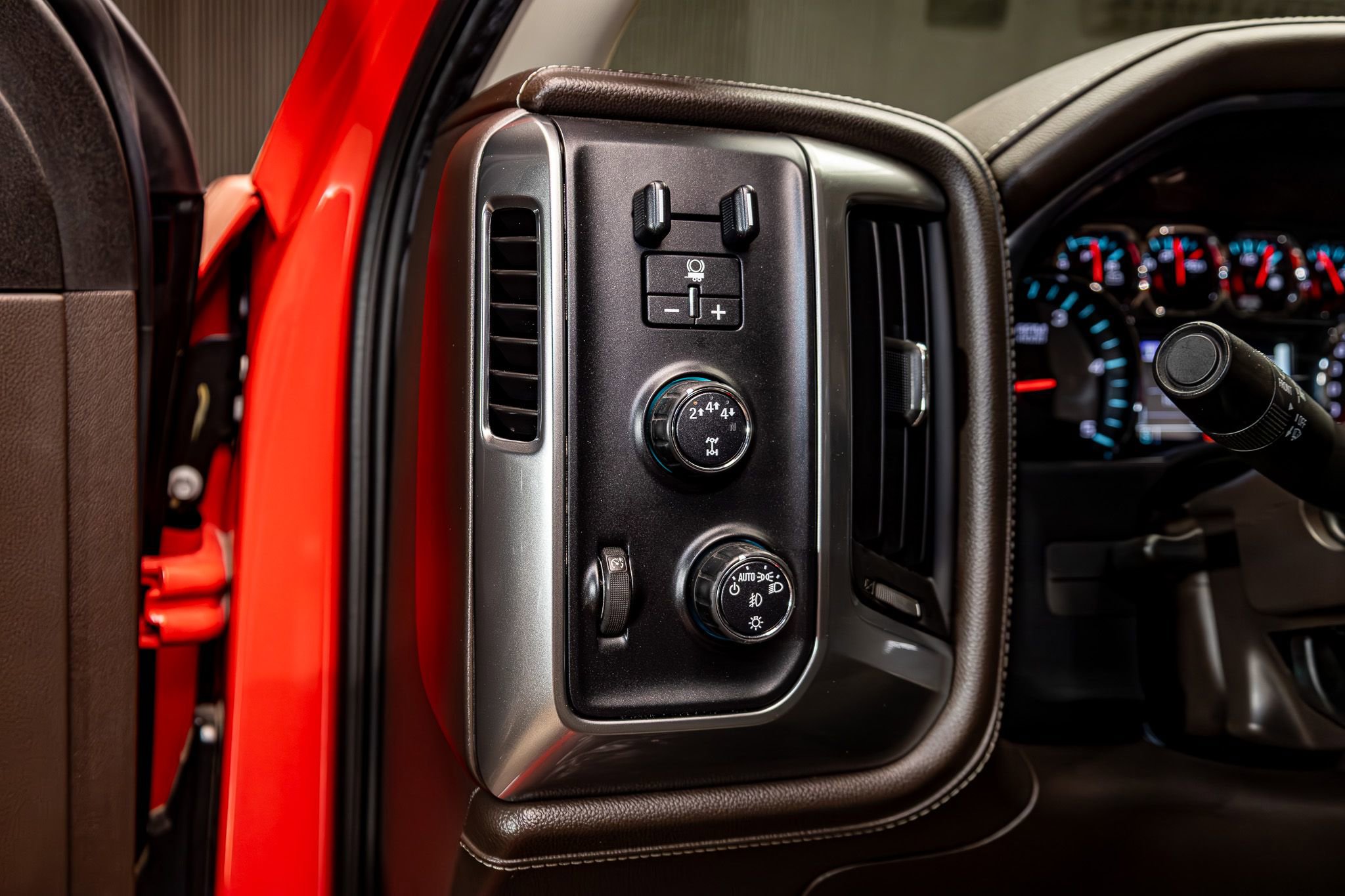 Used 2017 Chevrolet Silverado 2500 LTZ w/ Duramax Plus Package AWD/4WD image 16