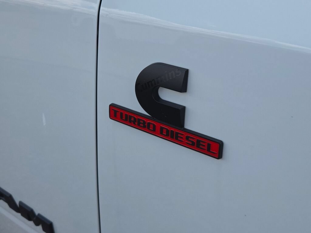 New 2026 RAM 2500 Laramie AWD/4WD image 8