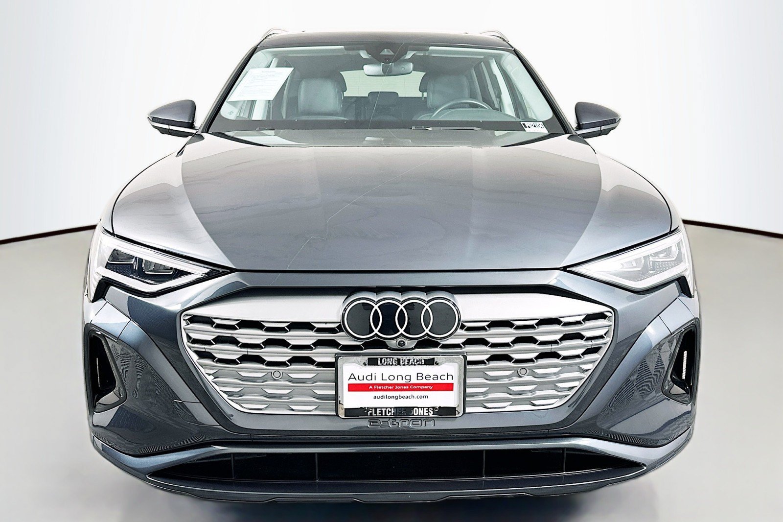 Used 2024 Audi Q8 e-tron Premium Plus w/ Premium Plus Package AWD/4WD image 2