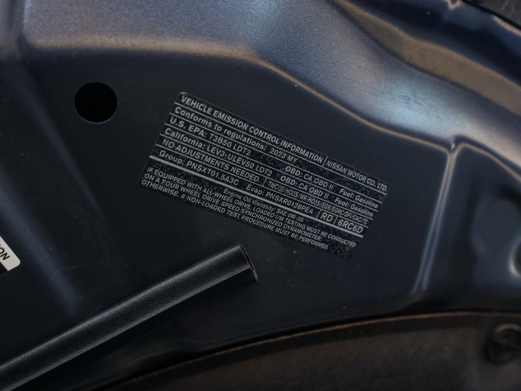 Used 2023 Nissan Rogue SV image 32