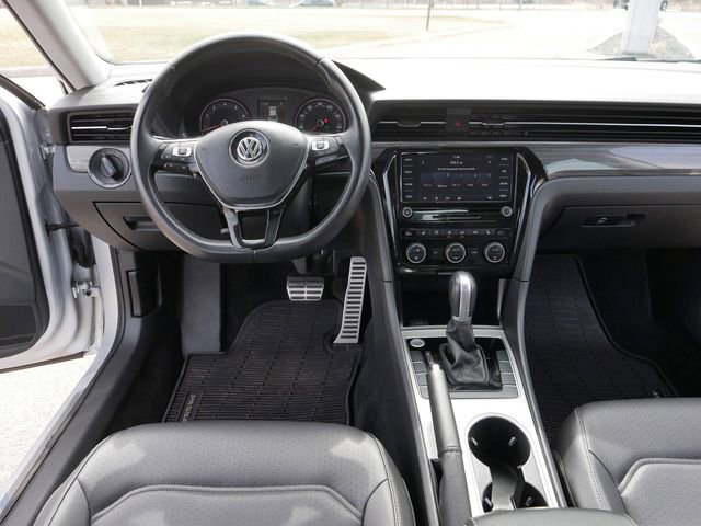 Used 2020 Volkswagen Passat 2.0T R-Line FWD image 21