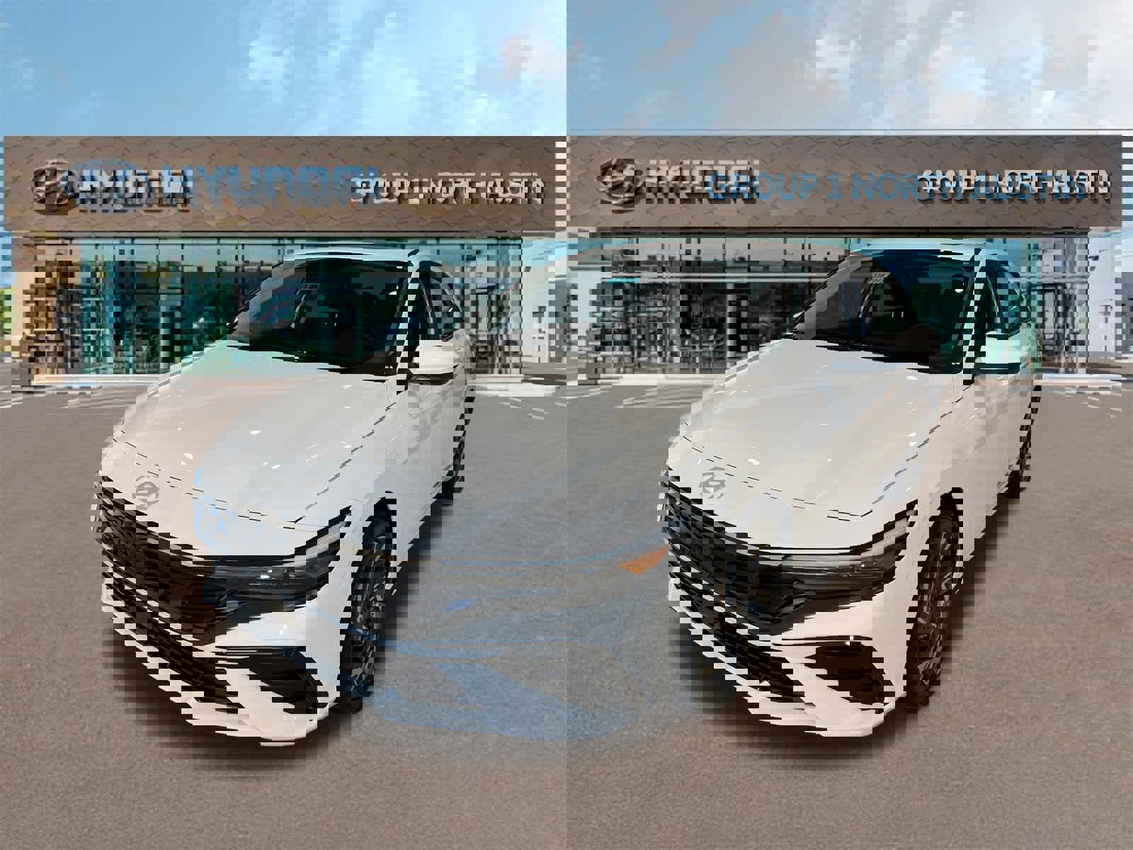 New 2025 Hyundai Elantra SEL image 3