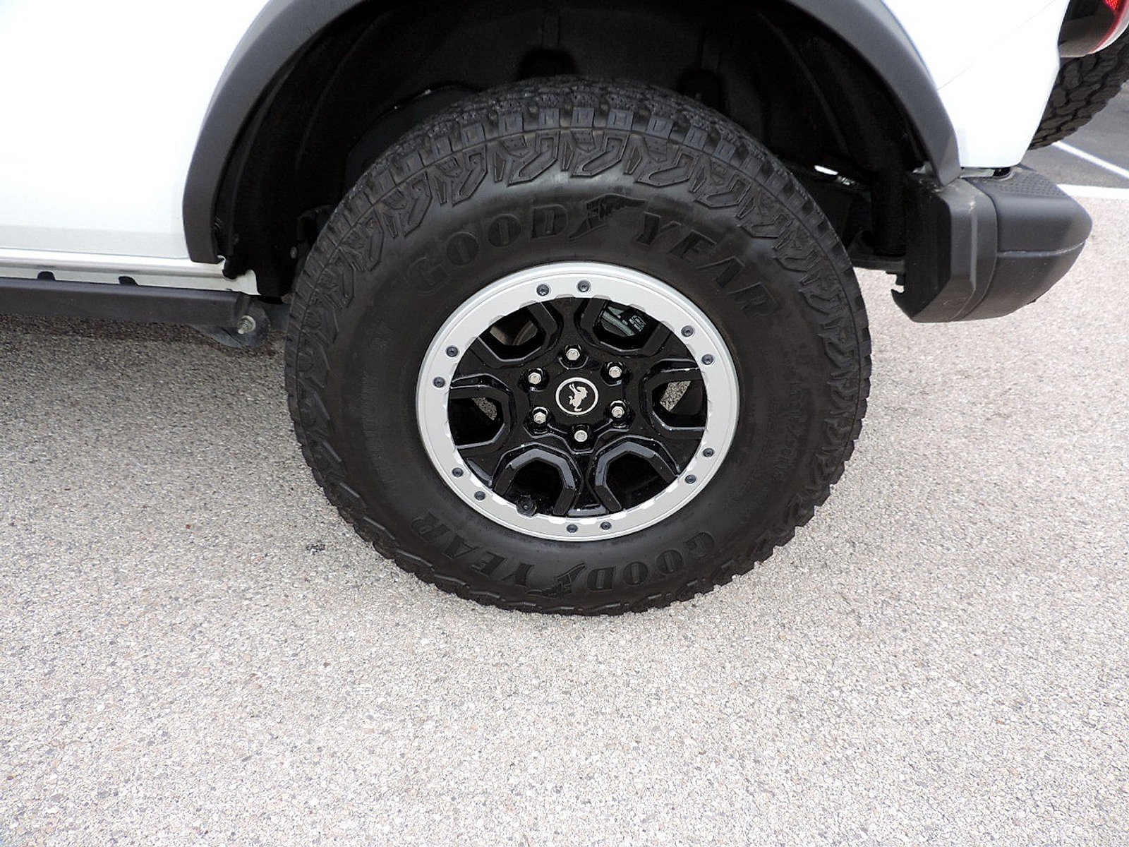 Used 2025 Ford Bronco Badlands AWD/4WD image 12