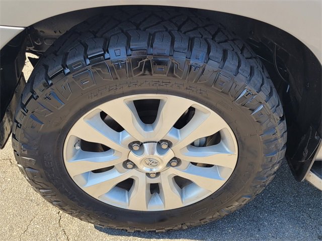 Used 2018 Toyota Sequoia Platinum image 19