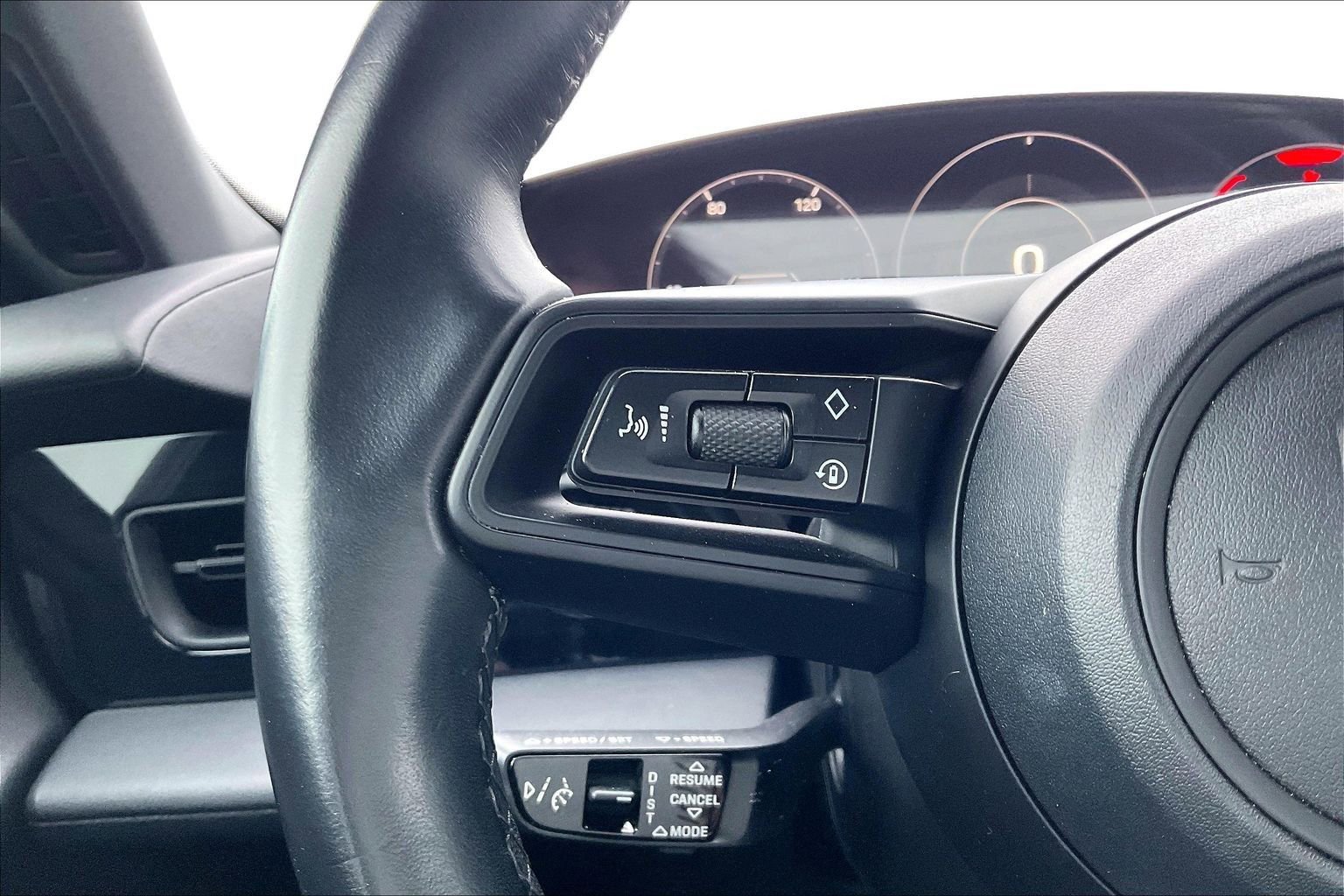 Used 2022 Porsche Taycan Base image 10