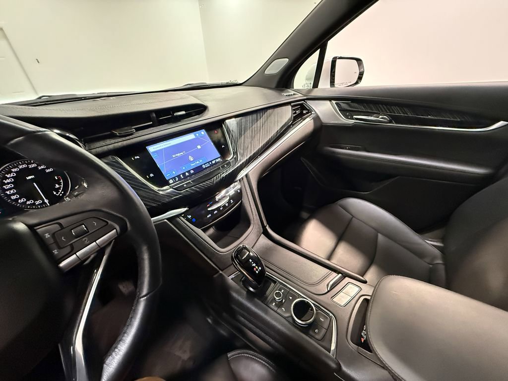Used 2023 Cadillac XT6 Premium Luxury image 84