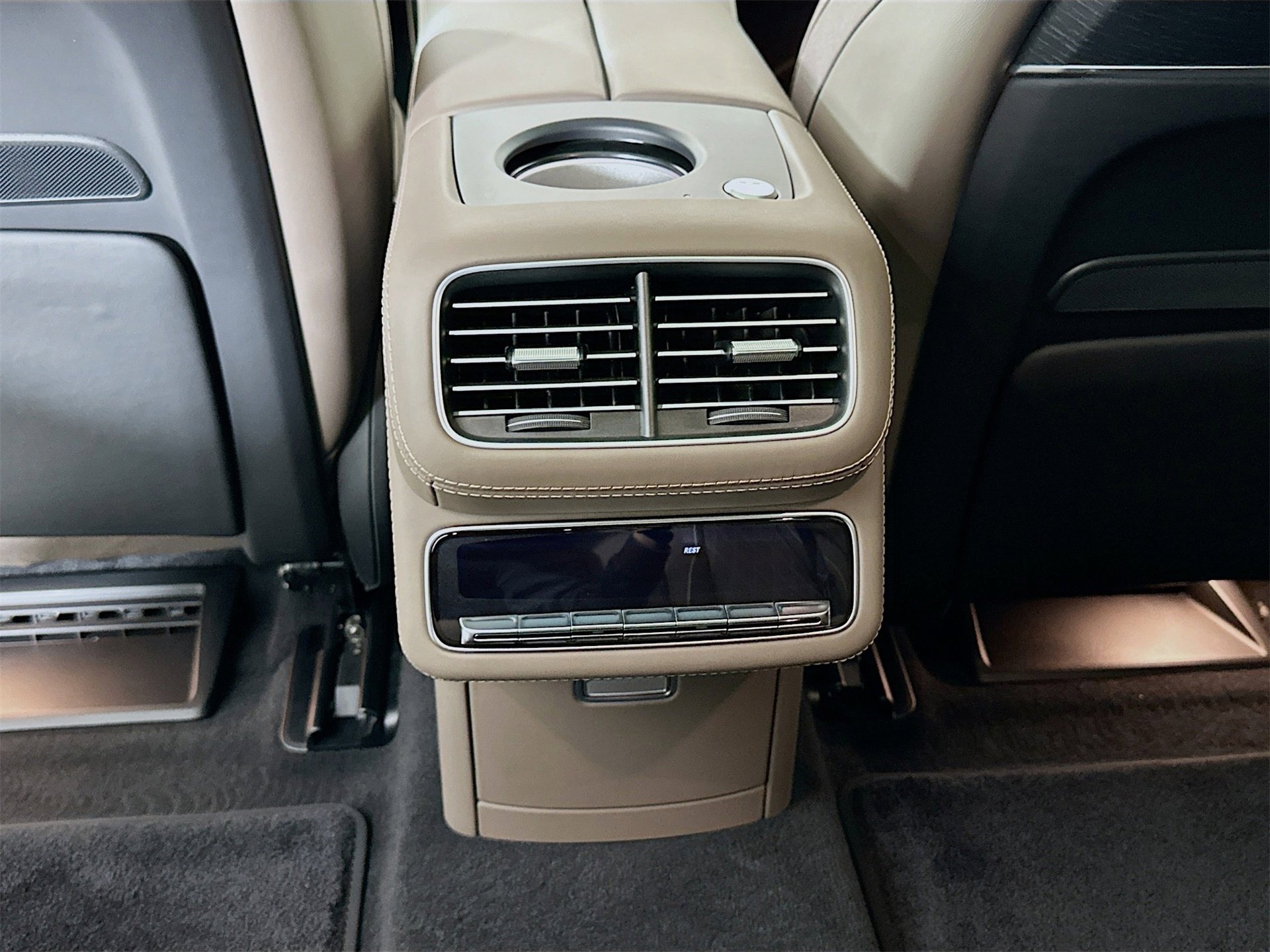 New 2026 Mercedes-Benz Maybach GLS 600 4MATIC image 29