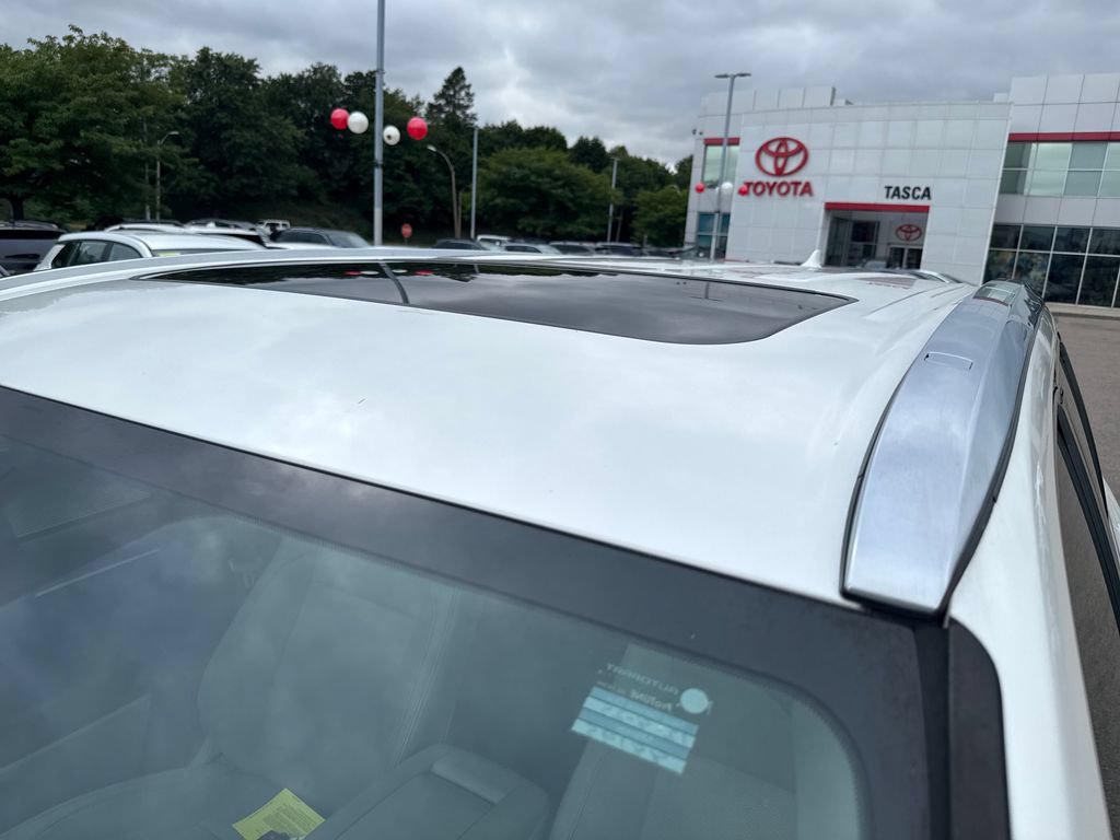 Used 2015 Toyota Highlander Limited AWD/4WD image 46
