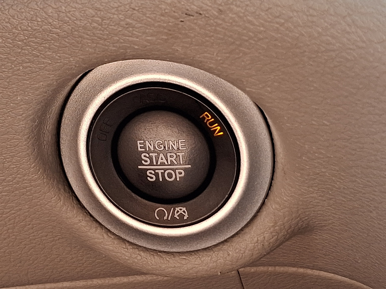 Used 2024 Chrysler Pacifica Touring-L FWD image 24