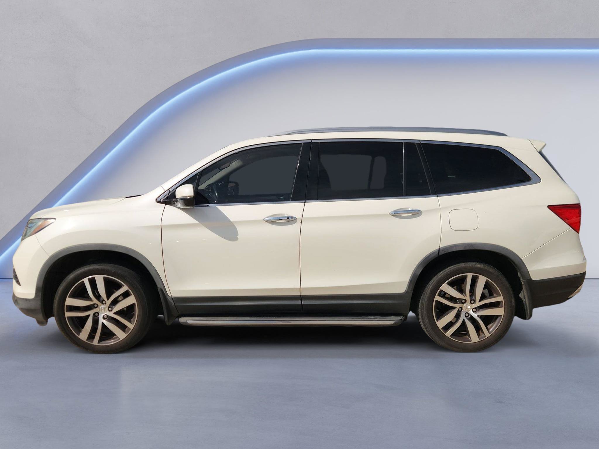 Used 2017 Honda Pilot Touring image 5