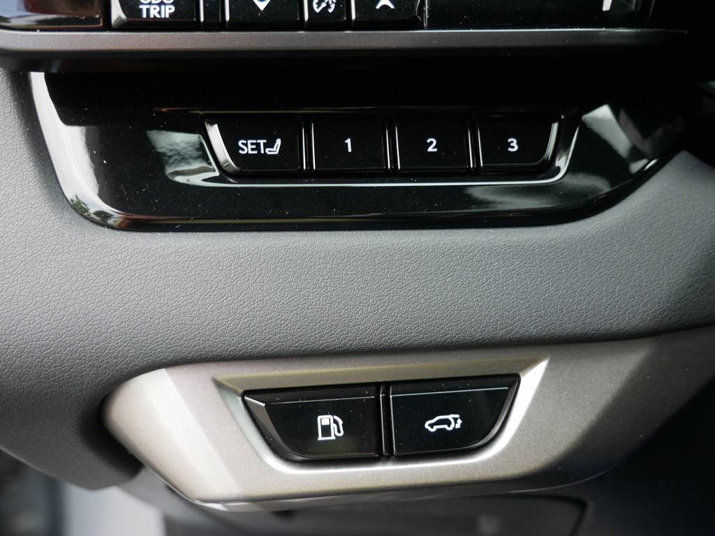 Used 2023 Lexus RX 350 w/ Accessory Package (Z1) AWD/4WD image 26