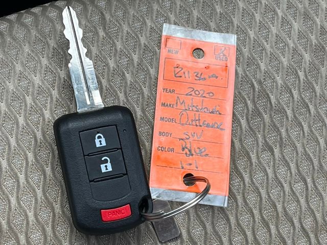 Used 2020 Mitsubishi Outlander ES image 12